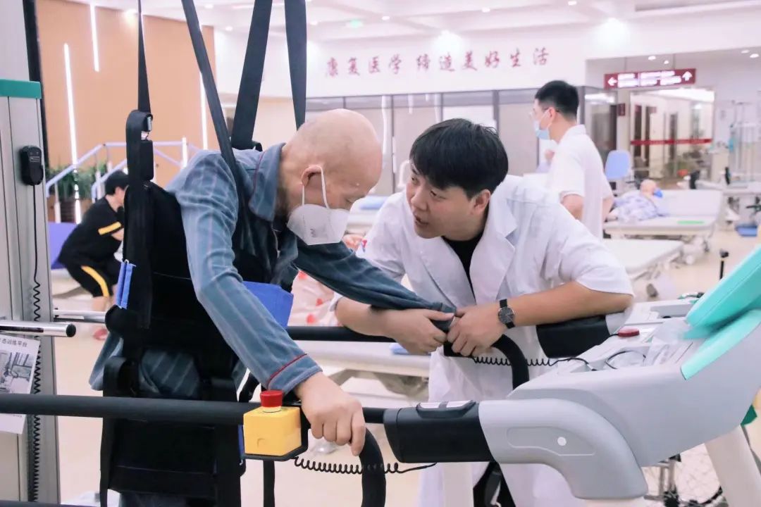 杭州东方华康康复医院医养结合,打造以患者为中心的康复服务