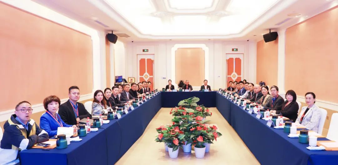 中国非公立医疗机构协会康复医学专业委员会三届一次主任委员会议在杭州召开
