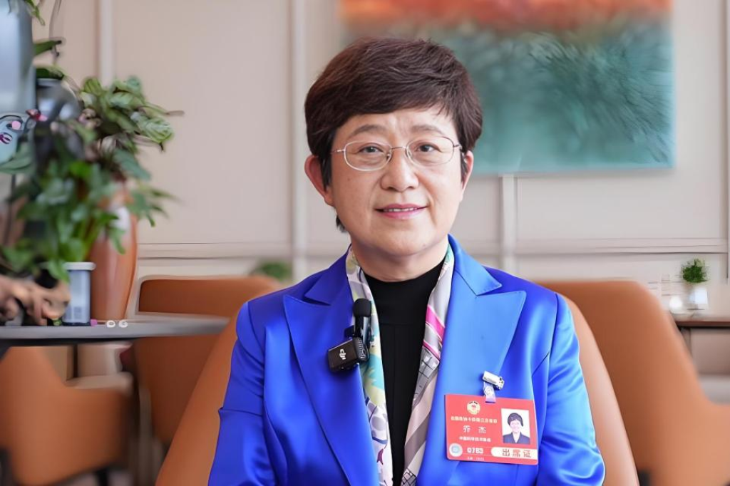 政协委员乔杰 : 建议增设“运动康复师”职业，并赋予运动处方权